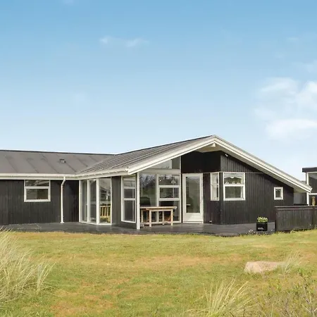 4 Bedroom Stunning In * Hvide Sande