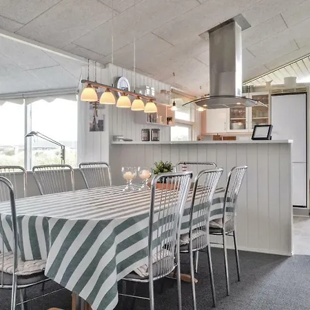 Holiday home 4 Bedroom Stunning In *